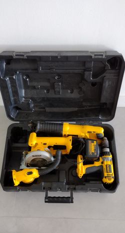 DeWalt POWER TOOL KIT