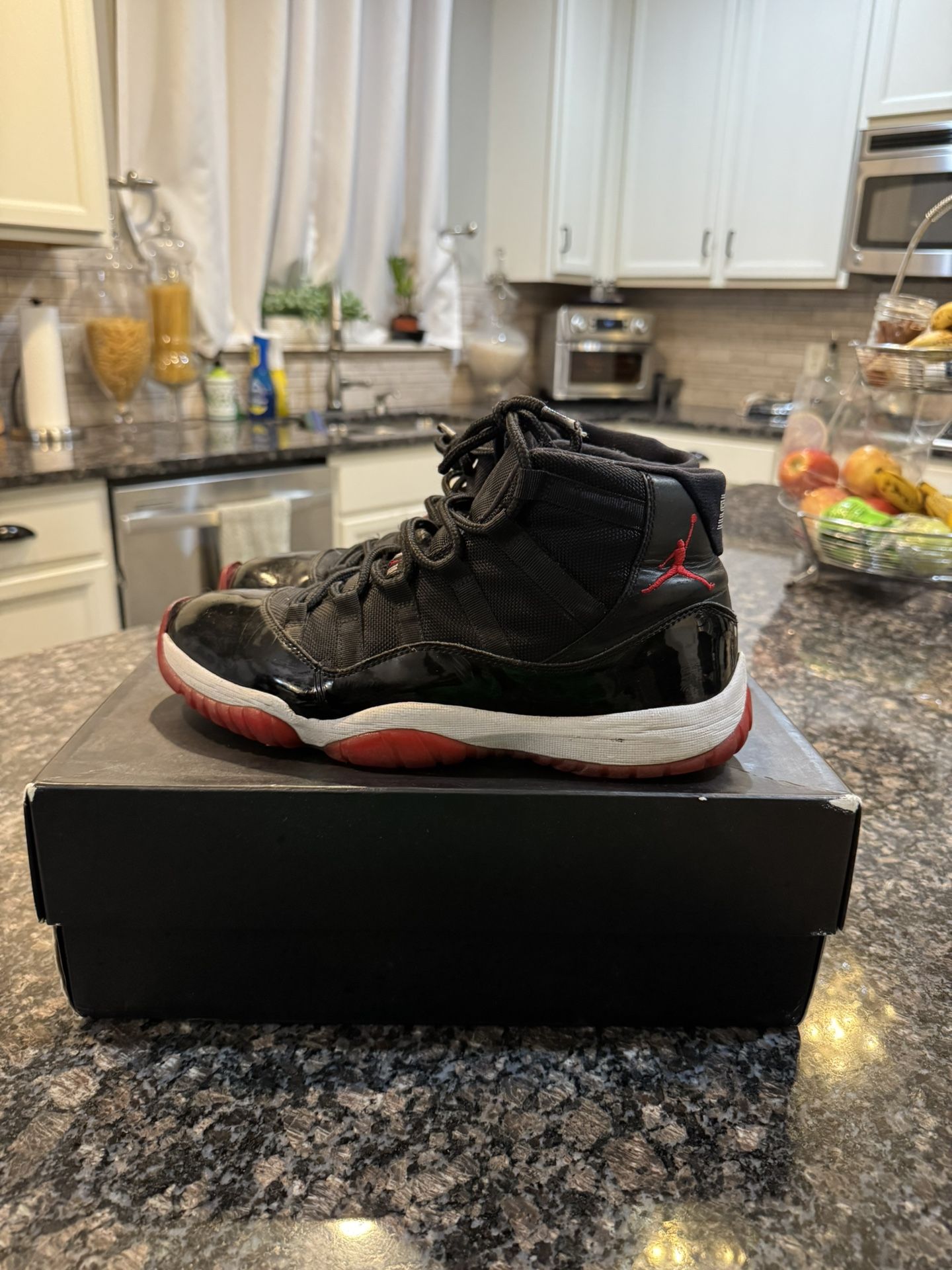Jordan Retro 11 Breds 