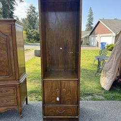 Vintage Drexel Accolade Lighted Cabinet 