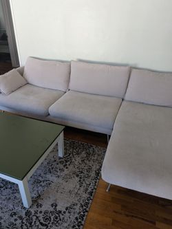 Couch, like new, beautiful