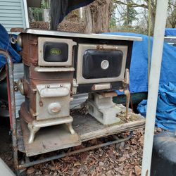 Oval Wood Cookstove By Elmira Stove Works for Sale in Kenmore, WA - OfferUp