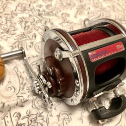 Penn 113H High Speed Special 4/0 Senator.