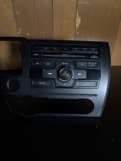 2015 Honda Civic Radio and Dash Trim Kit