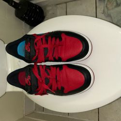 Jordan 1 Low Unc To Chicago Size 12