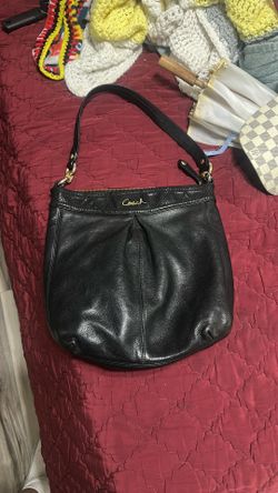 coach mediana en buenas condiciones de piel 