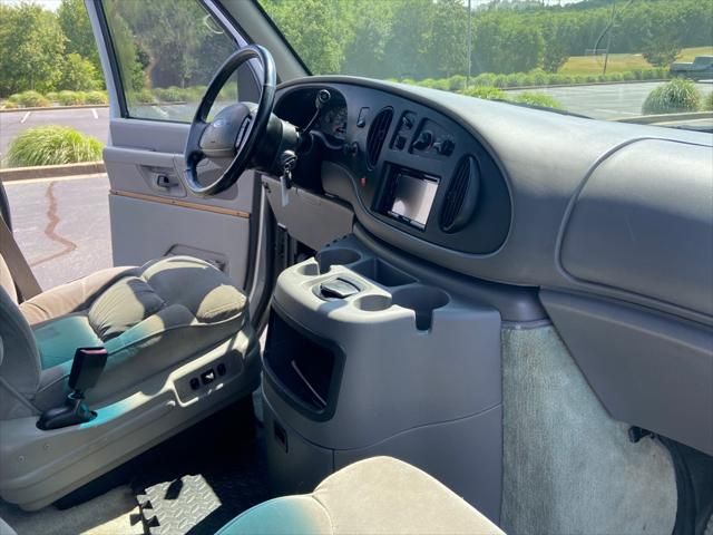 2002 Ford E-150