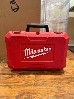 Milwaukee Heavy Duty Red Hard Tool Case 5800-18-002