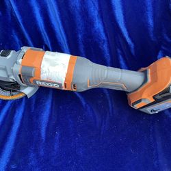 RIDGID 18V Brushless Cordless 4-1/2 in. Angle Grinder equipped with a 4.0 Ah battery