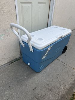 COLEMAN ICE COOLER