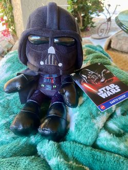 Star Wars Plush 8-in Darth Vader Doll with cape, Soft, Collectible, Age 3 Years Old & Up. New with tag. 