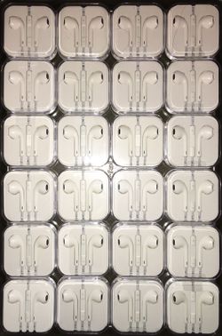 Apple iPhone EarPods 3 for $25