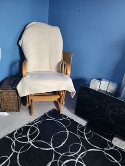 Baby rocking chair