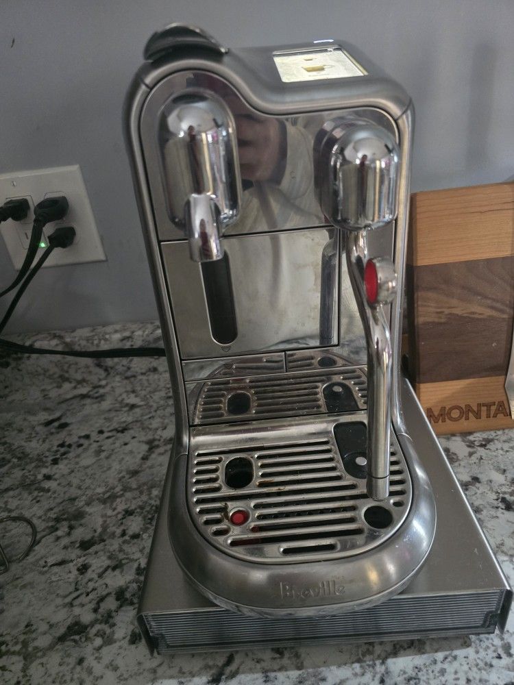 Breville Nespresso Creatista