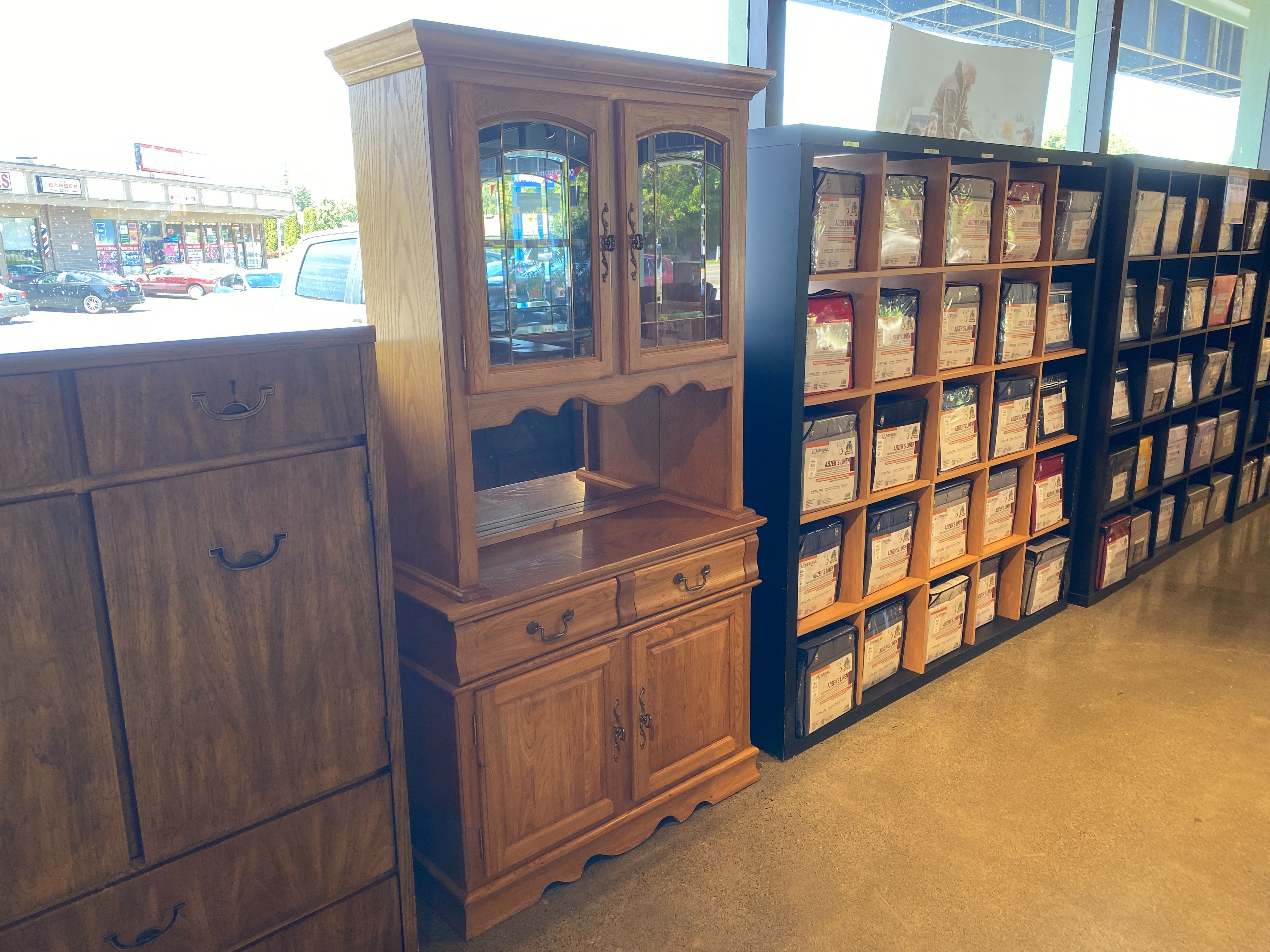 Traditional Oak Hutch with Glass Doors