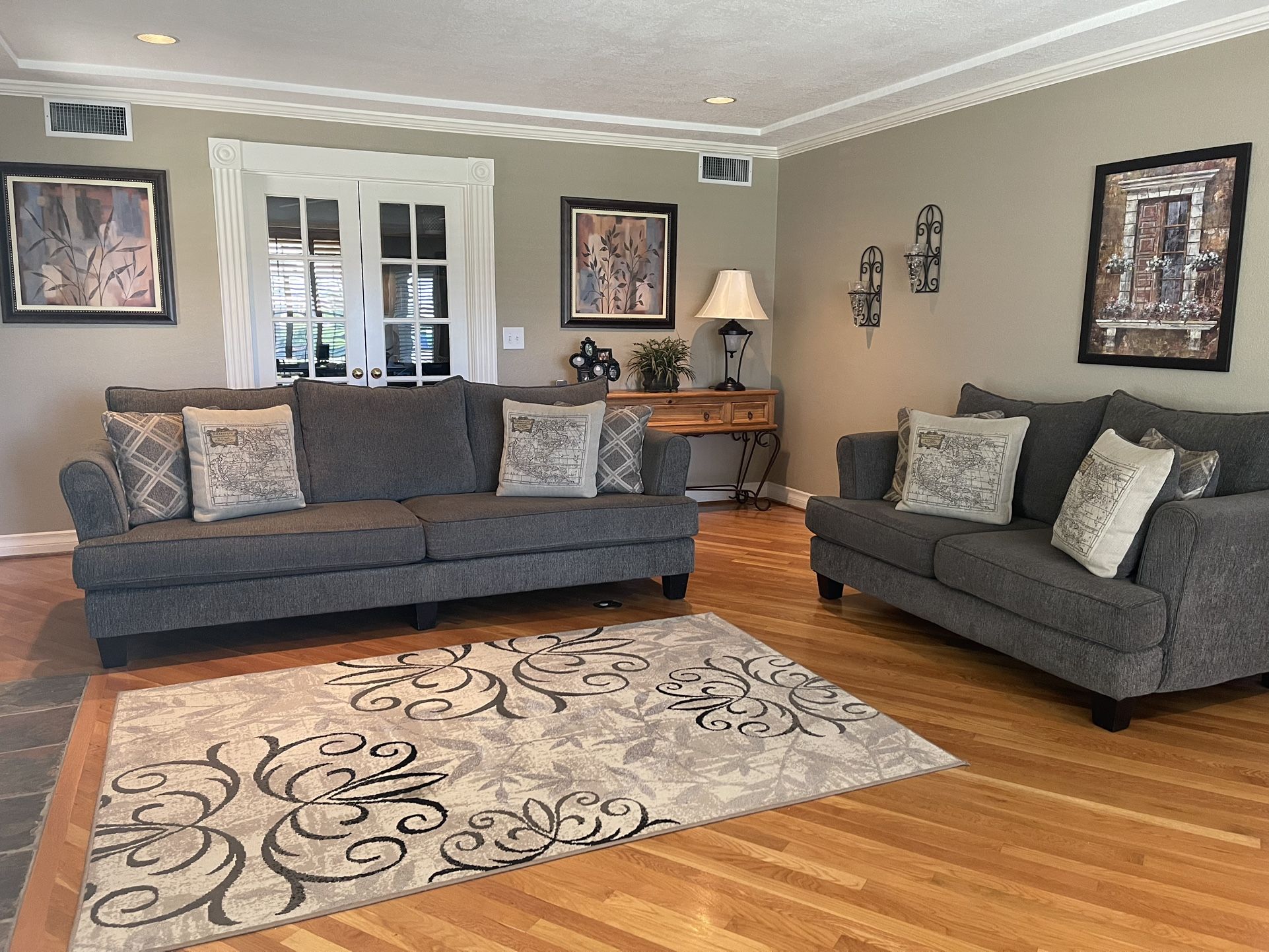 Couch (sofa) and Loveseat Set