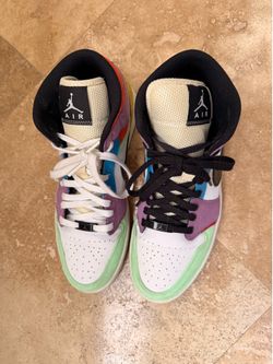 Nike limited edition size 9,5 men’s 11 women’s