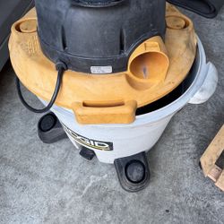 heavy duty vacuum cleaner 