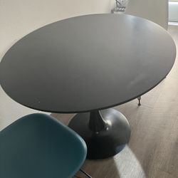Black tulip dining Table 