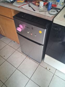 Mini fridge