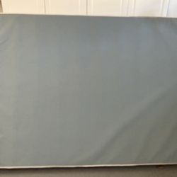 (Free) Queen size wood box with stands