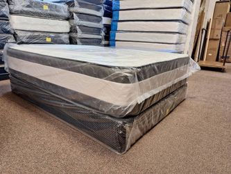 QUEEN MATTRESS