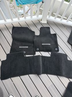 Hyundai Santa Fe Floor Mats Set