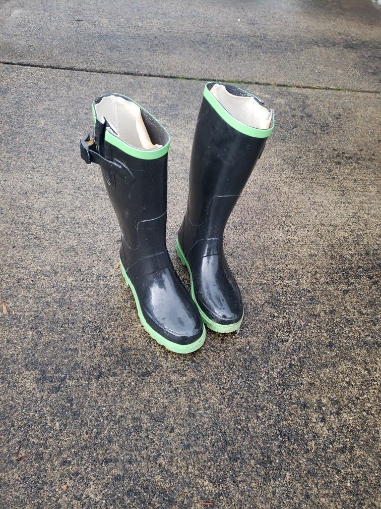 Size 6 Women's Rubber Boots