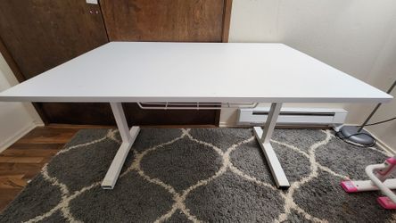 Like NEW- Gently Used-Ergo Workstation