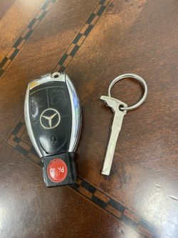 Mercedes Key