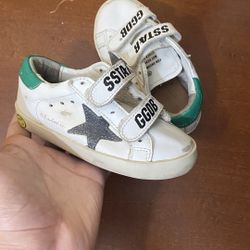 Golden Goose Kids Sneakers Size 9 – Distressed Velcro (No Box)