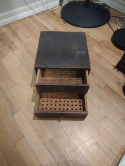 DRILL BIT/TOOL WOODEN CASE(SHUR FIT CRYSTAL MACHINE CO. ) VINTAGE 