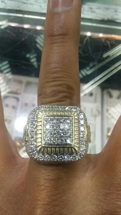 Below coast deal 10k gold ring 12.8 grams 4 ct vs Diamonds special price