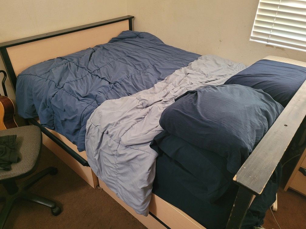 4 Piece Bedroom Set
