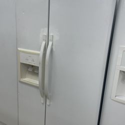 Kenmore Side By Side Refrigerator 
