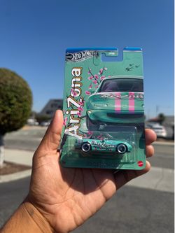Hot Wheels 1991 Mazda MX-5 Miata Exclusive