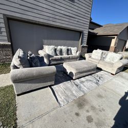 Sectional/sofa/sala/couch