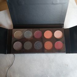 Technic Makeup Pallet