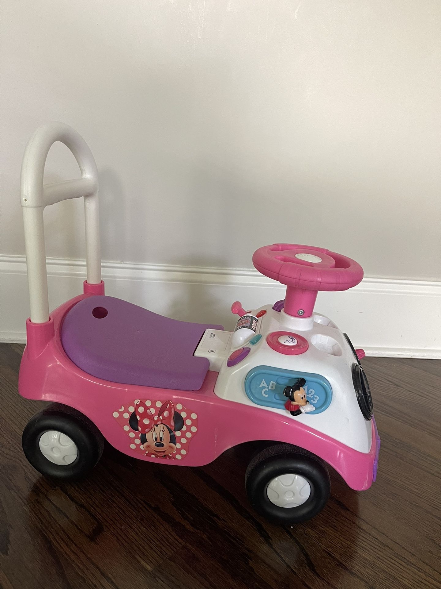 Minnie Mouse Car