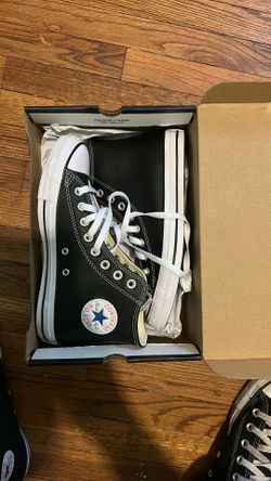 Brand New leather converse men’s 7 woman’s 9