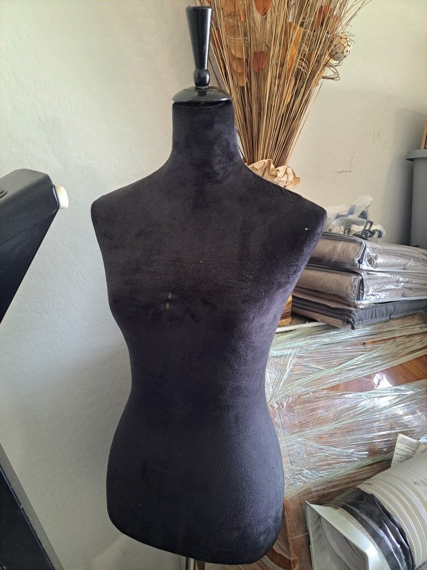 $29.99 👗 Female Mannequin Dress Form – Perfect for Fashion, Display & DIY! 🧵