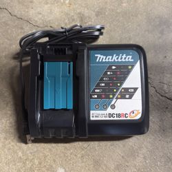 Makita Charger 18v