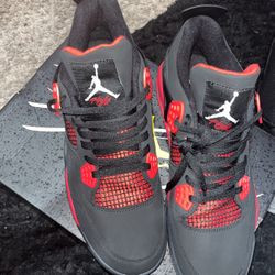 Jordan 4 Red  Thunders