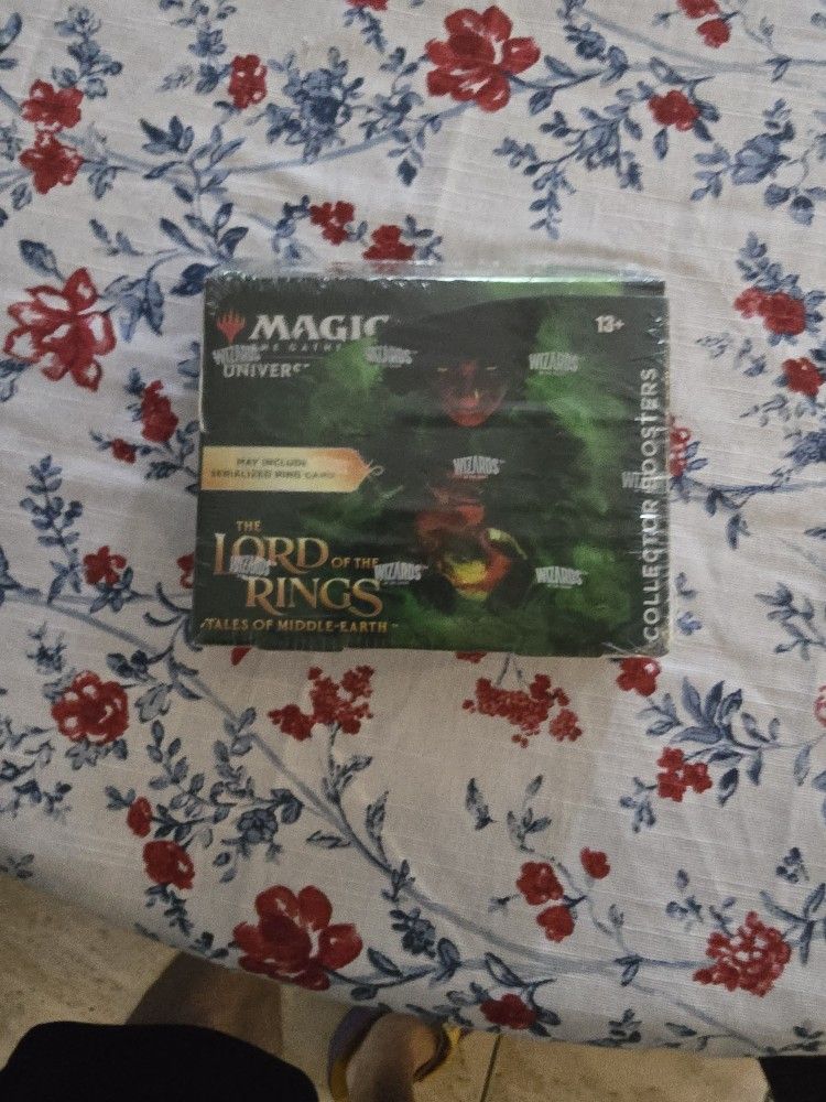 Magic The Gatgering Lord Of The Rings Collector Box