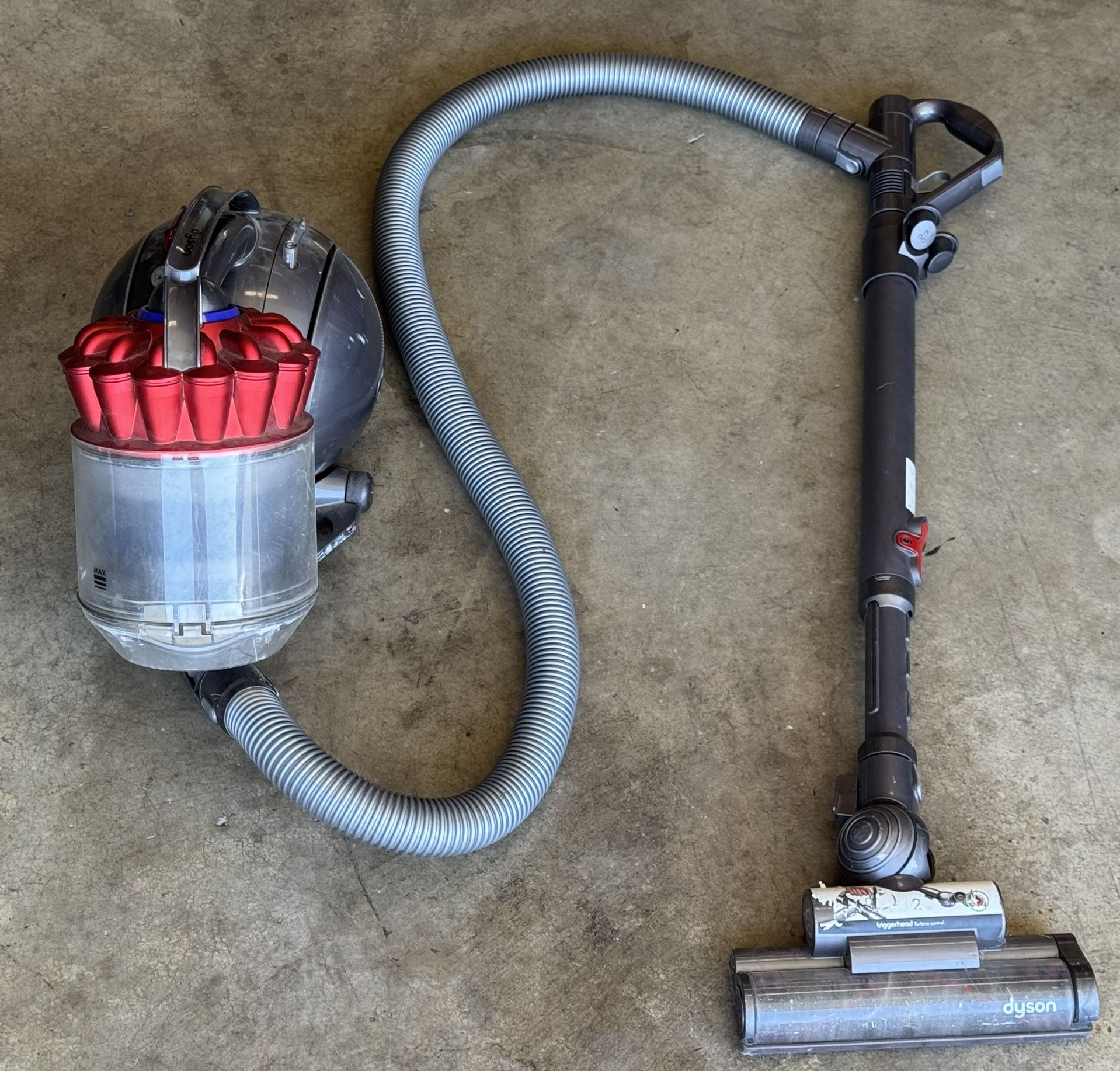 Dyson DC39 Vacuum Cleaner
