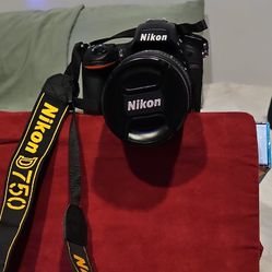 Nikon D750 with NIkon vr nikkor 24-120mm 1.4 lense