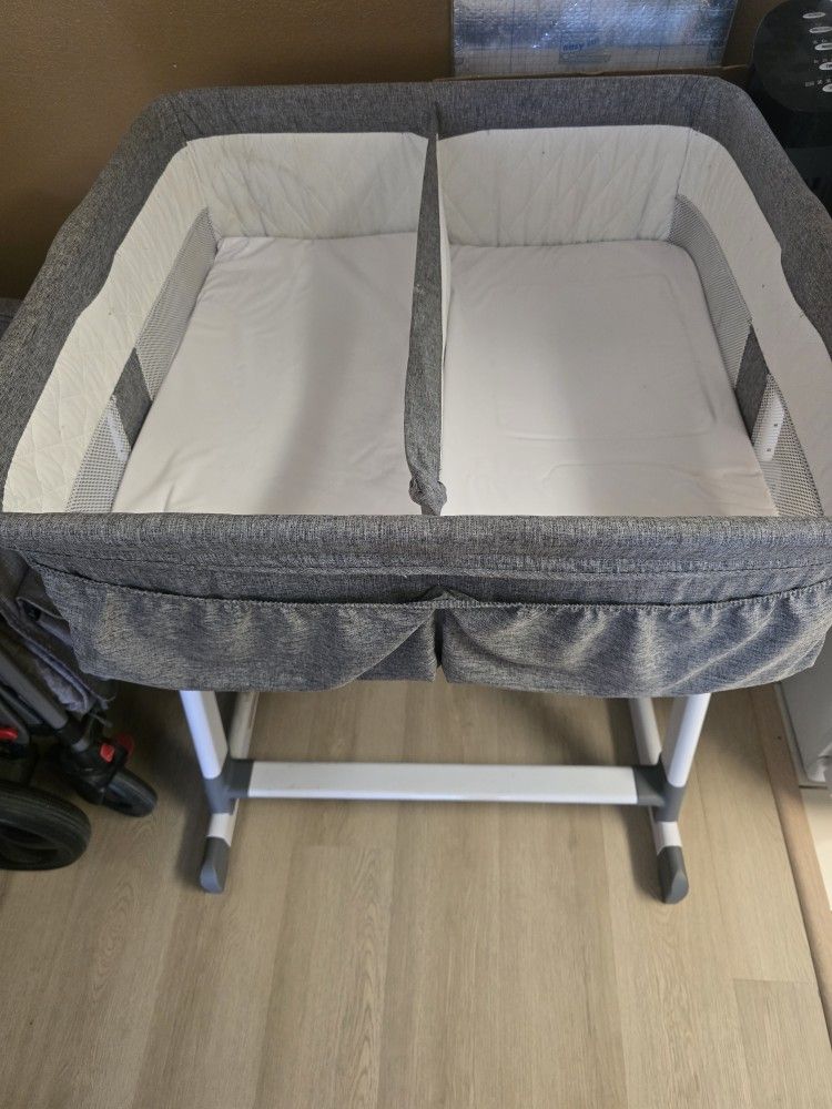 Dual Baby Changing Table With Pockets