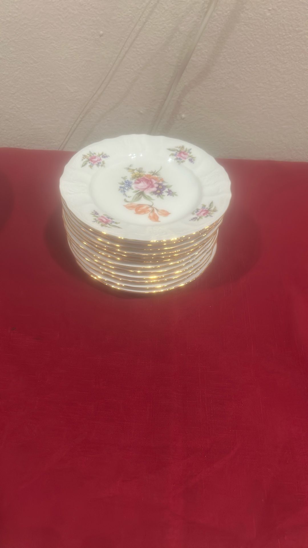 12 fancy Serving  plates—7.5”—new