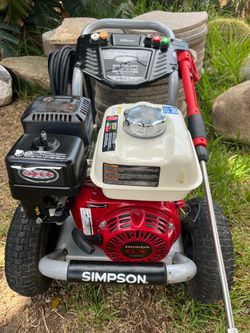 SIMPSON 2.5 GPM PowerShot 3700-PSI 2.5-GPM Cold Water Gas Pressure washer with 5.0 Spray Tips