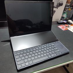 ASUS Zenbook Pro Duo 14 2023