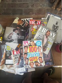 Mixed Lot of Vintage Magazines and posters